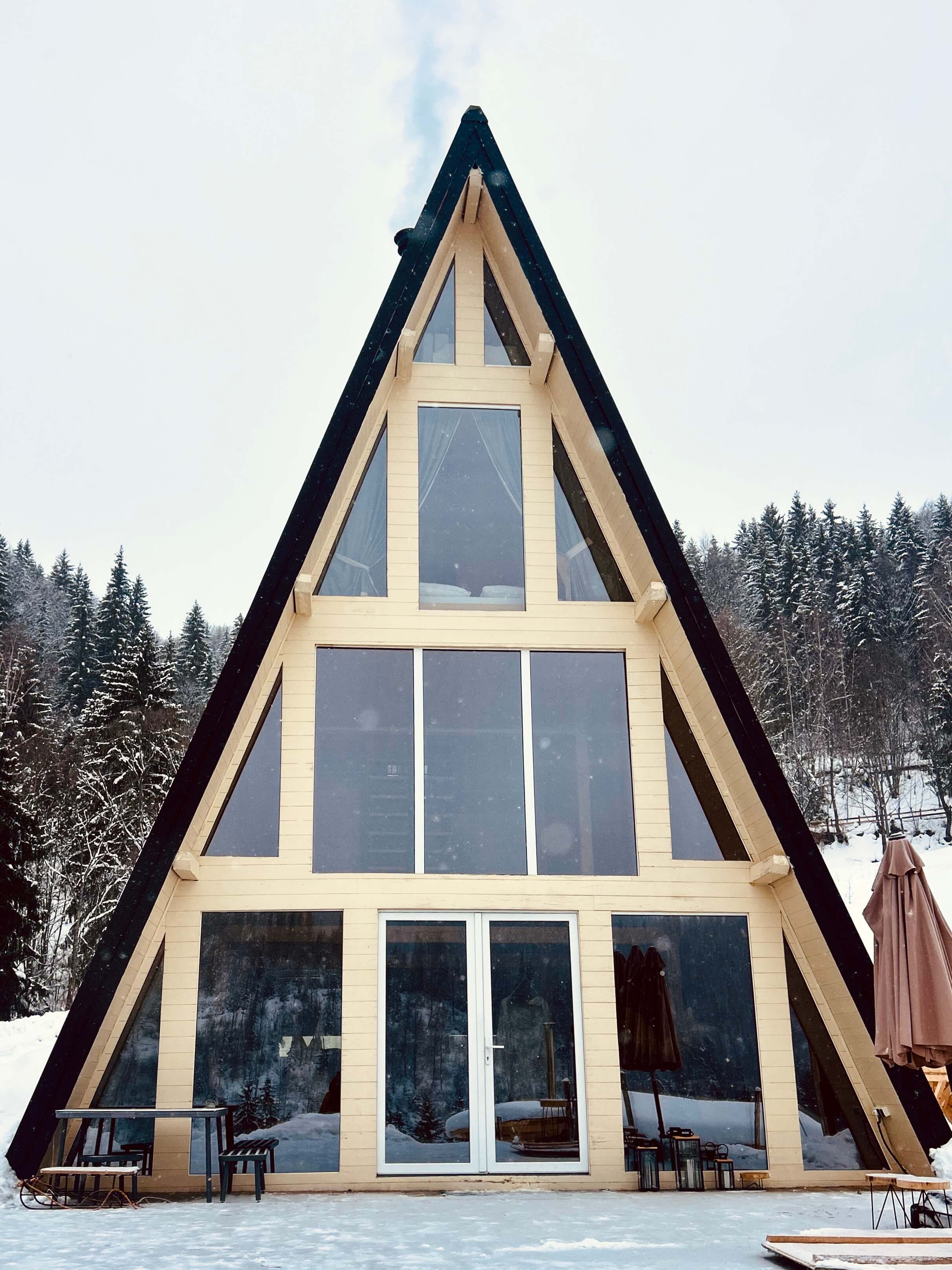 Zona gratar si foisor la Cabana KayLuna, cazare in Matisesti, judetul Alba, Apuseni