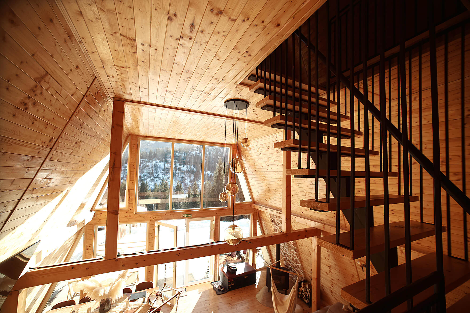 Cabana A-Frame KayLuna in Matisesti, Apuseni, cazare 8-10 persoane cu facilitati premium