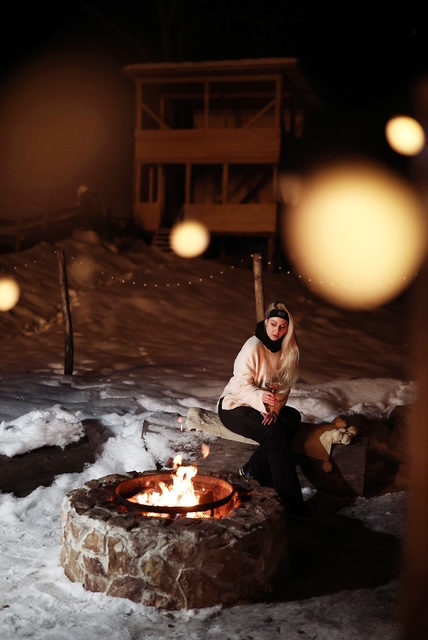 Terasa cu vedere la munte la Cabana KayLuna, Matisesti, Muntii Apuseni, cazare premium